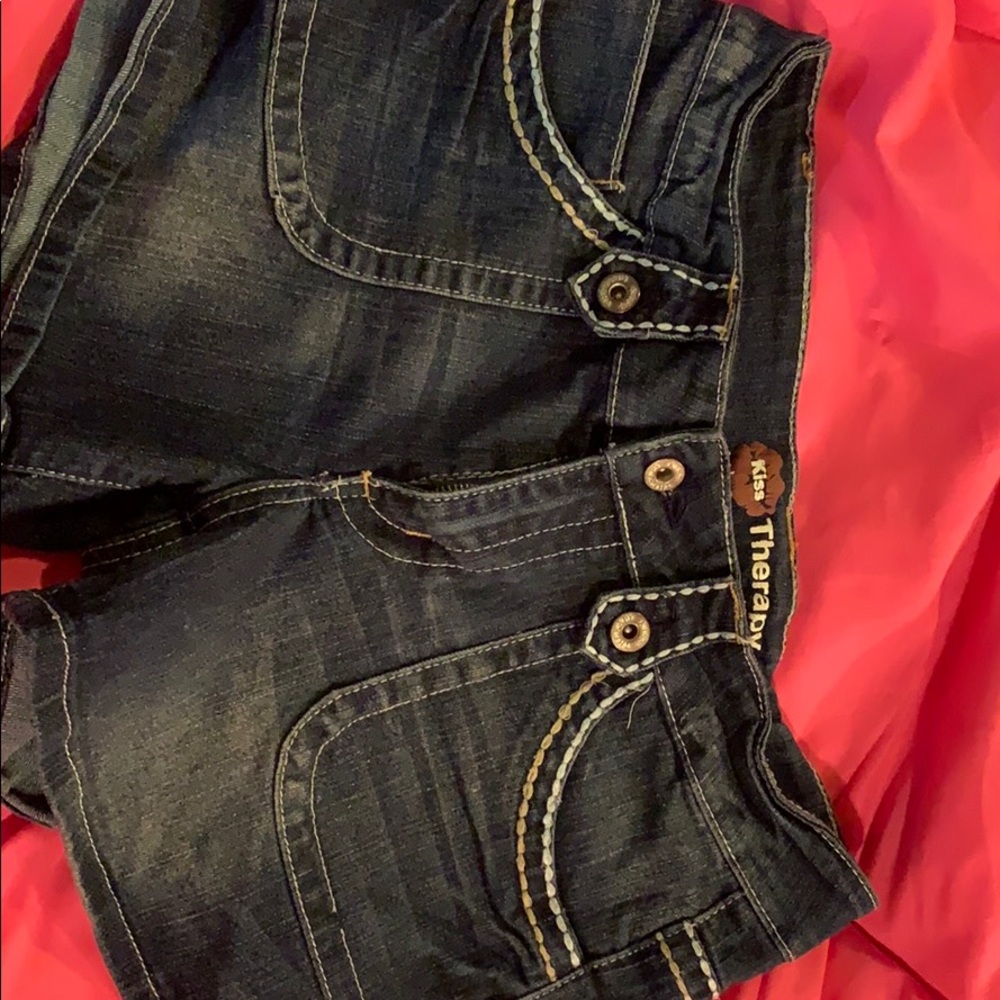Kiss therapy shorts